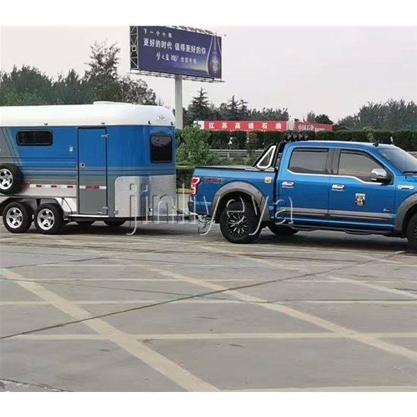 青岛两马方头车